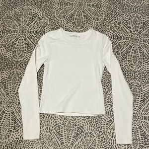 Abercrombie & Fitch long sleeve, white, size small, hits at waist